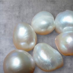 画像3: ＜6個＞10~12×10mm　バロック型淡水パール　（ホワイト）