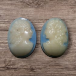 画像1: ＜左右＞18×13mm:ヴィンテージレディカメオ（ブルー）