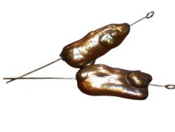 画像2: ＜2個＞＞20~22×7~9mm　淡水琵琶パール（ブラウン）　