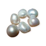 画像: ＜6個＞10~12×10mm　バロック型淡水パール　（ホワイト）